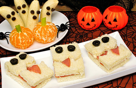 Bananengeister, Mandarinen-Kürbisse & Vampir-Sandwiches für Halloween